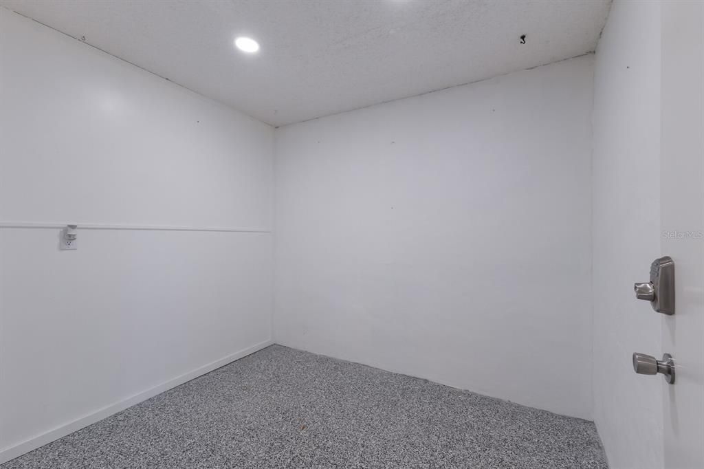 Active With Contract: $849,000 (3 beds, 2 baths, 1536 Square Feet)