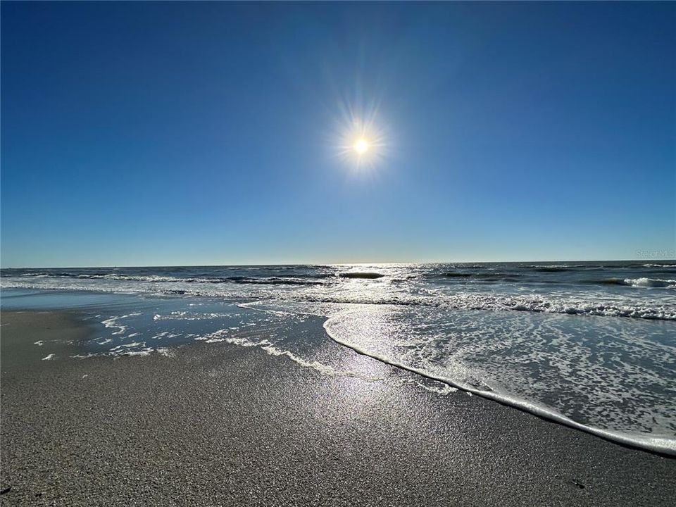 Active With Contract: $849,000 (3 beds, 2 baths, 1536 Square Feet)