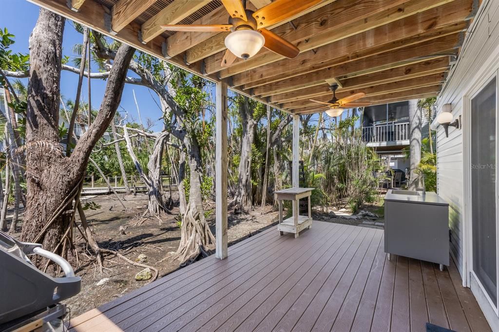 Active With Contract: $849,000 (3 beds, 2 baths, 1536 Square Feet)