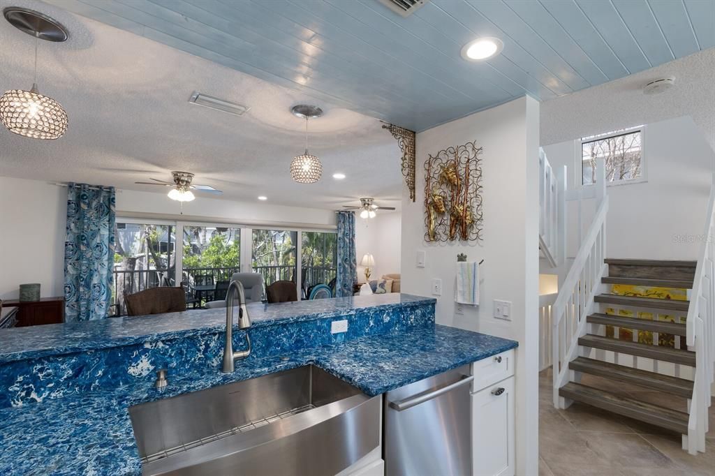 Active With Contract: $849,000 (3 beds, 2 baths, 1536 Square Feet)