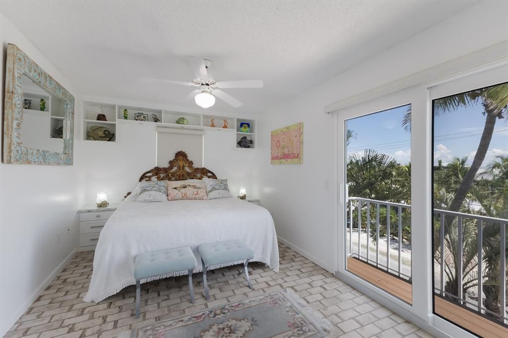 Active With Contract: $849,000 (3 beds, 2 baths, 1536 Square Feet)