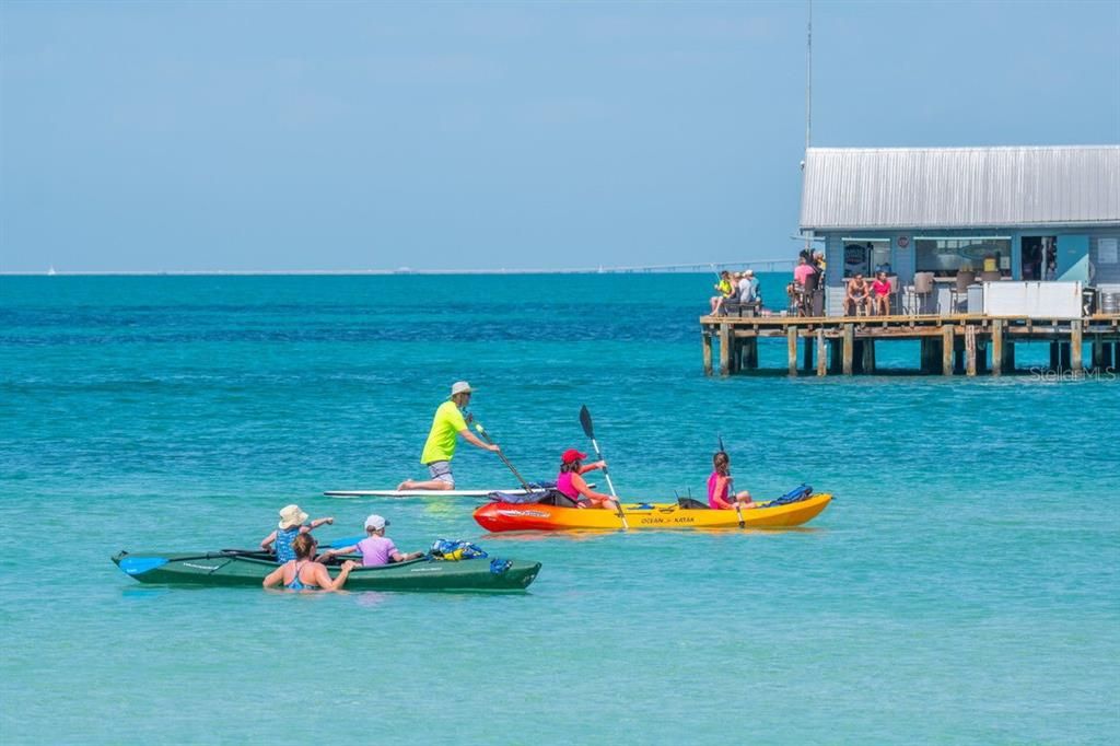 Active With Contract: $849,000 (3 beds, 2 baths, 1536 Square Feet)