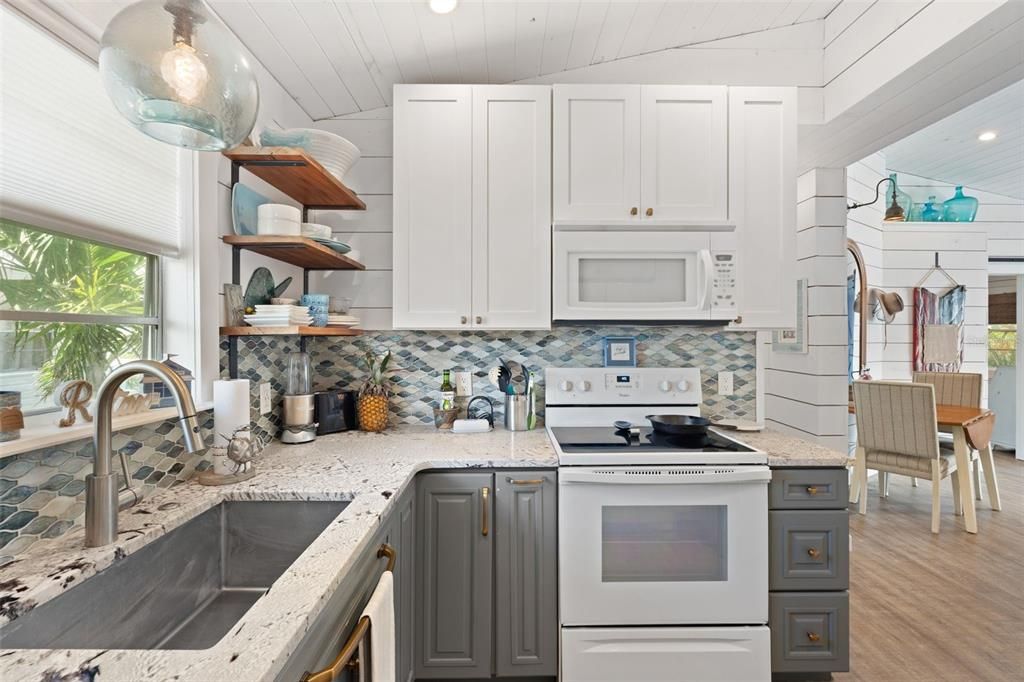 For Sale: $1,500,000 (4 beds, 0 baths, 1682 Square Feet)