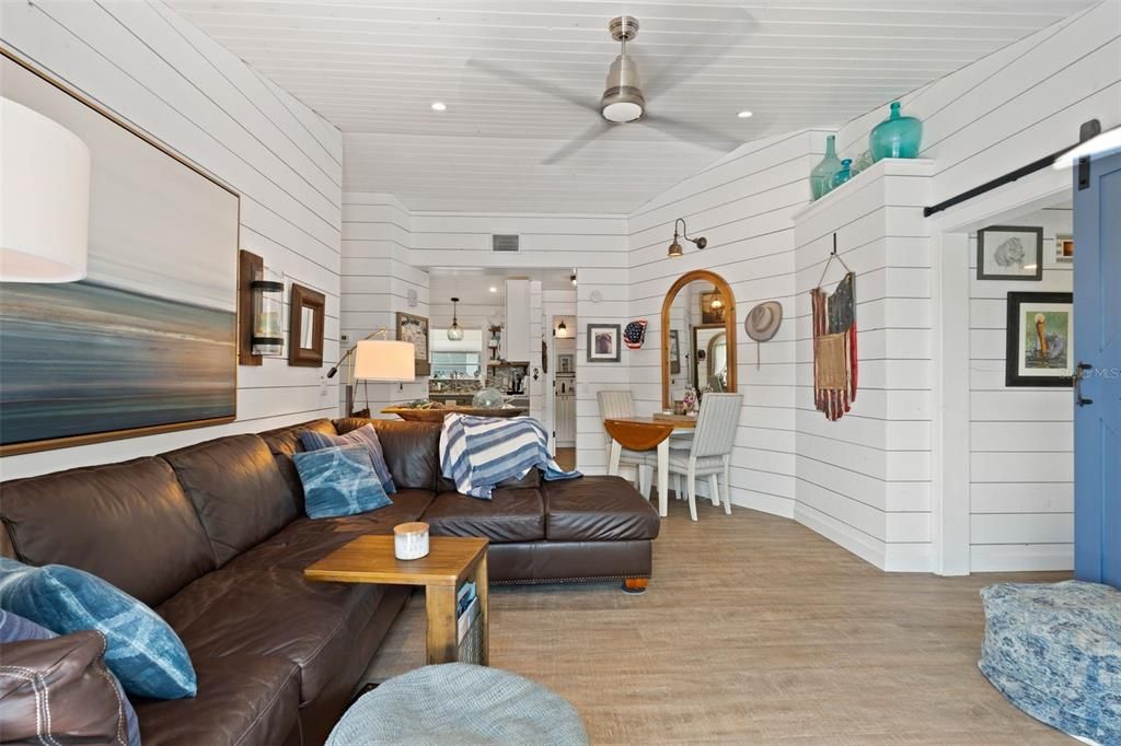 For Sale: $1,500,000 (4 beds, 0 baths, 1682 Square Feet)