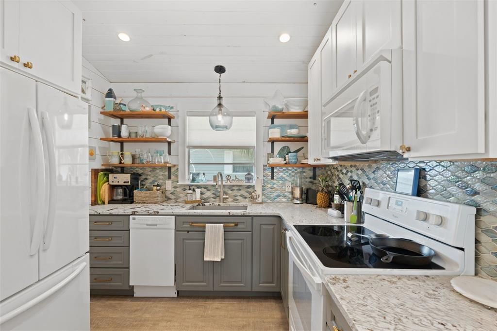 For Sale: $1,500,000 (4 beds, 0 baths, 1682 Square Feet)