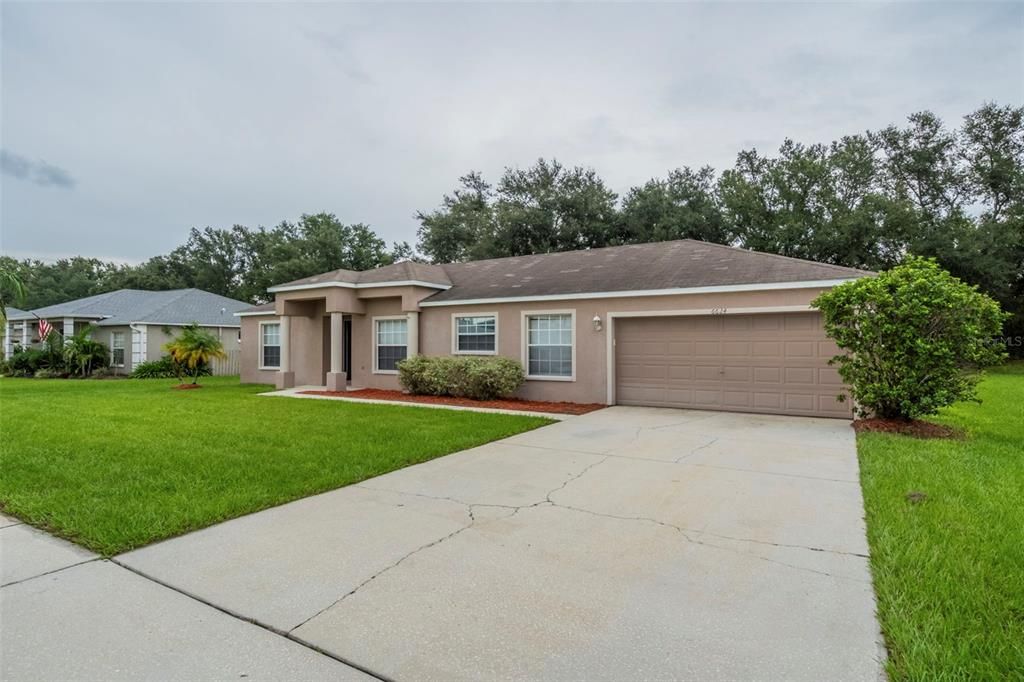 Active With Contract: $299,900 (3 beds, 2 baths, 1585 Square Feet)