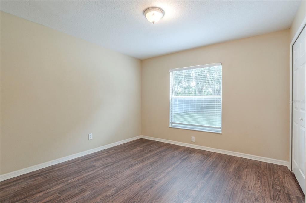 Active With Contract: $299,900 (3 beds, 2 baths, 1585 Square Feet)