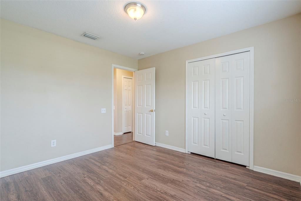 Active With Contract: $299,900 (3 beds, 2 baths, 1585 Square Feet)