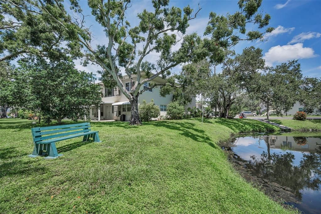 For Sale: $98,500 (1 beds, 1 baths, 652 Square Feet)