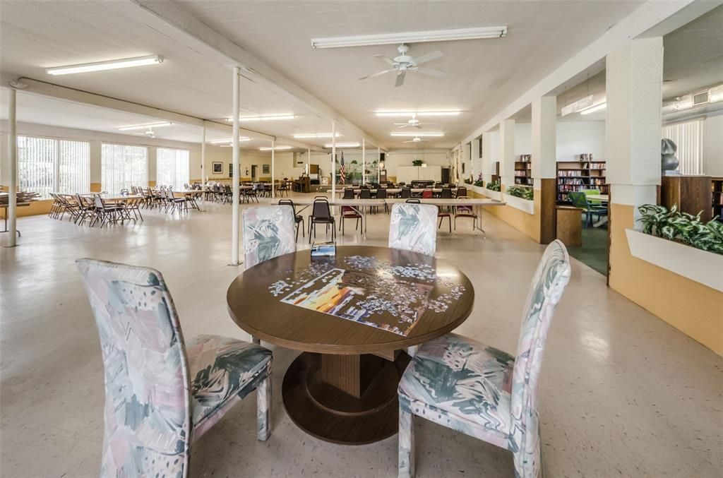 For Sale: $98,500 (1 beds, 1 baths, 652 Square Feet)