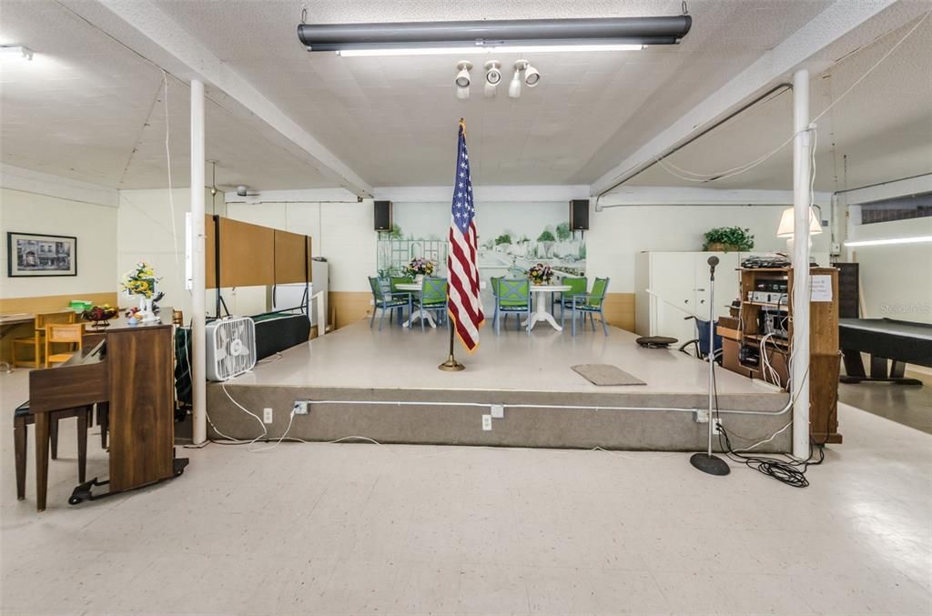 For Sale: $98,500 (1 beds, 1 baths, 652 Square Feet)