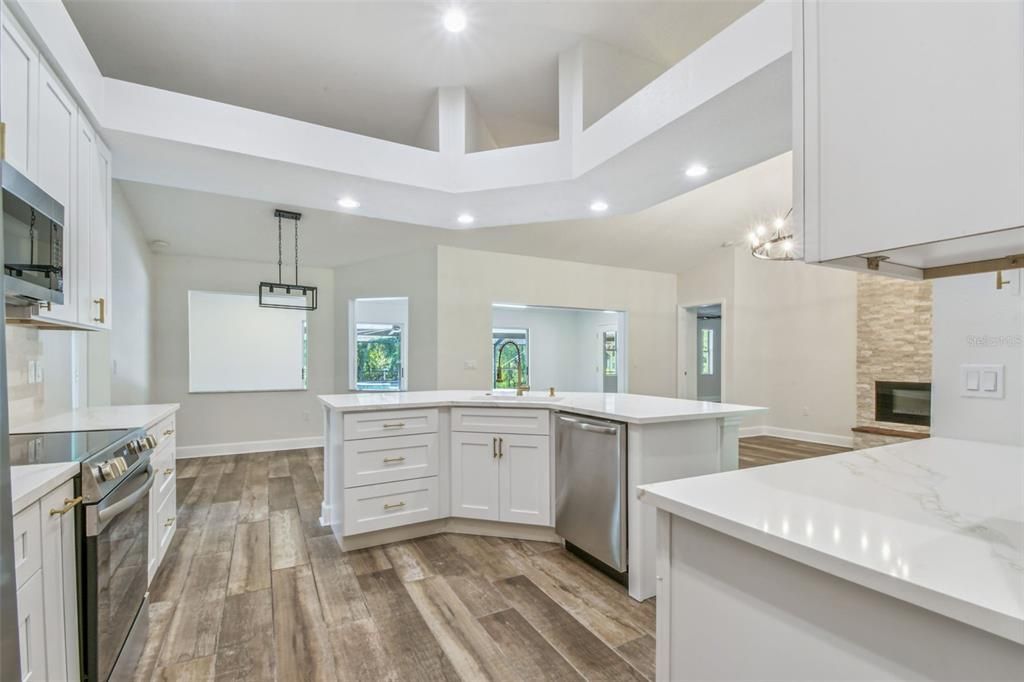 En Venta: $865,000 (5 camas, 2 baños, 2680 Pies cuadrados)