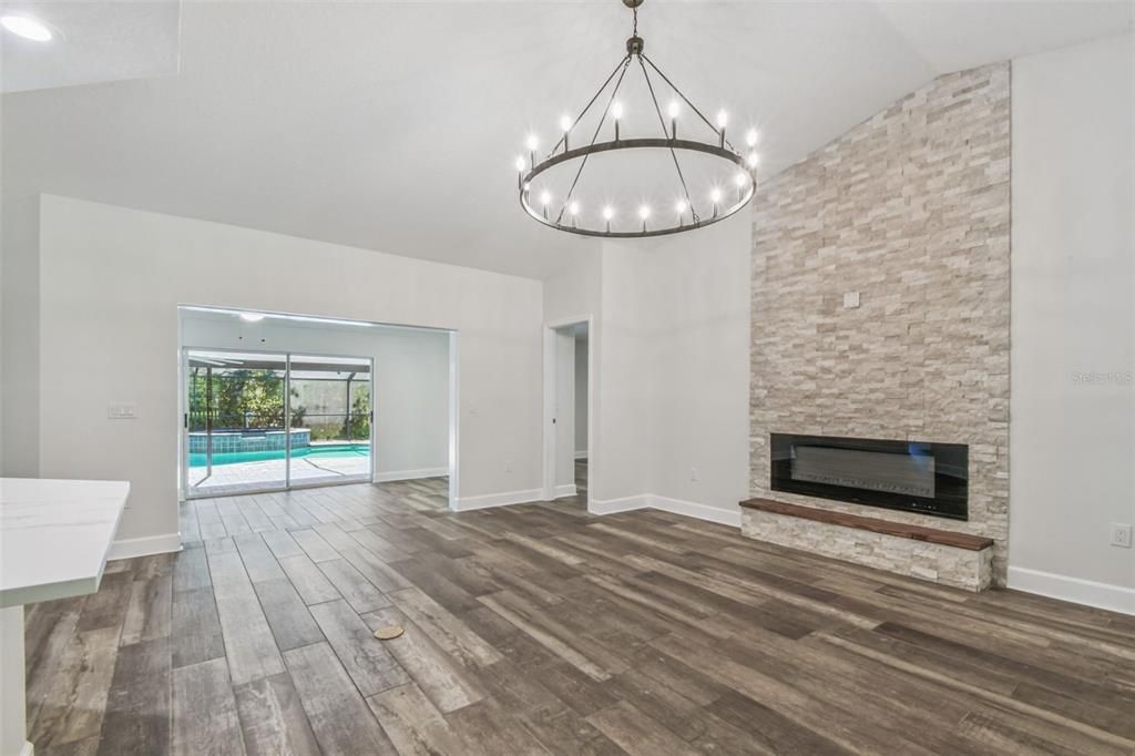 En Venta: $865,000 (5 camas, 2 baños, 2680 Pies cuadrados)