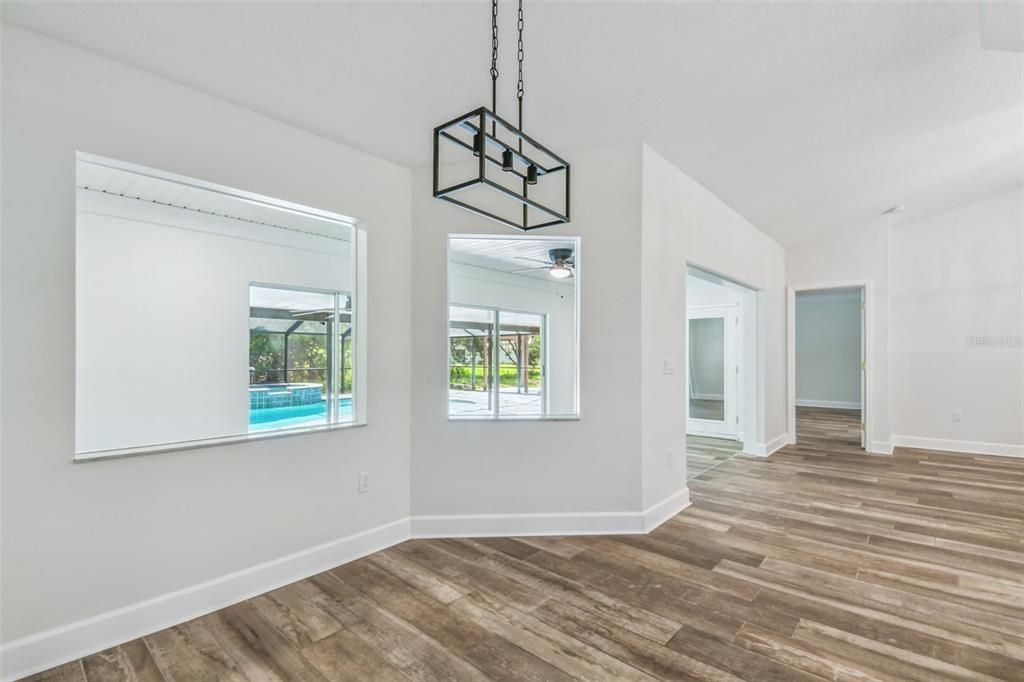 En Venta: $865,000 (5 camas, 2 baños, 2680 Pies cuadrados)