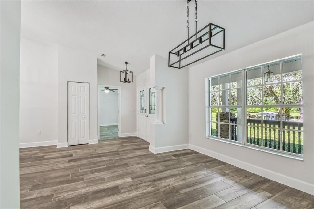 En Venta: $865,000 (5 camas, 2 baños, 2680 Pies cuadrados)