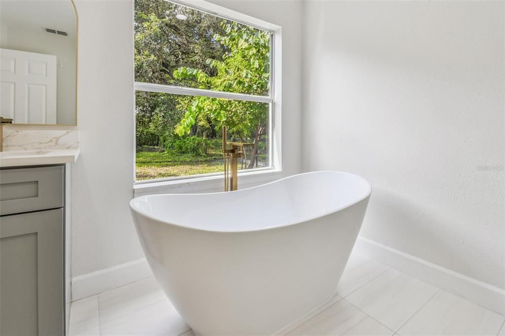 En Venta: $865,000 (5 camas, 2 baños, 2680 Pies cuadrados)