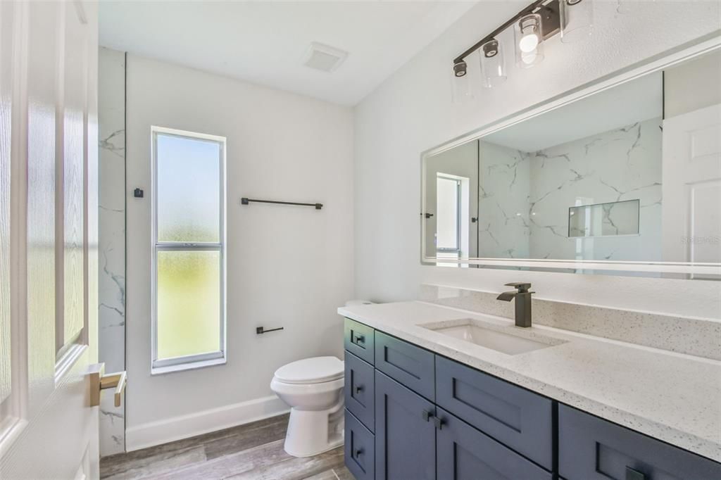 En Venta: $865,000 (5 camas, 2 baños, 2680 Pies cuadrados)