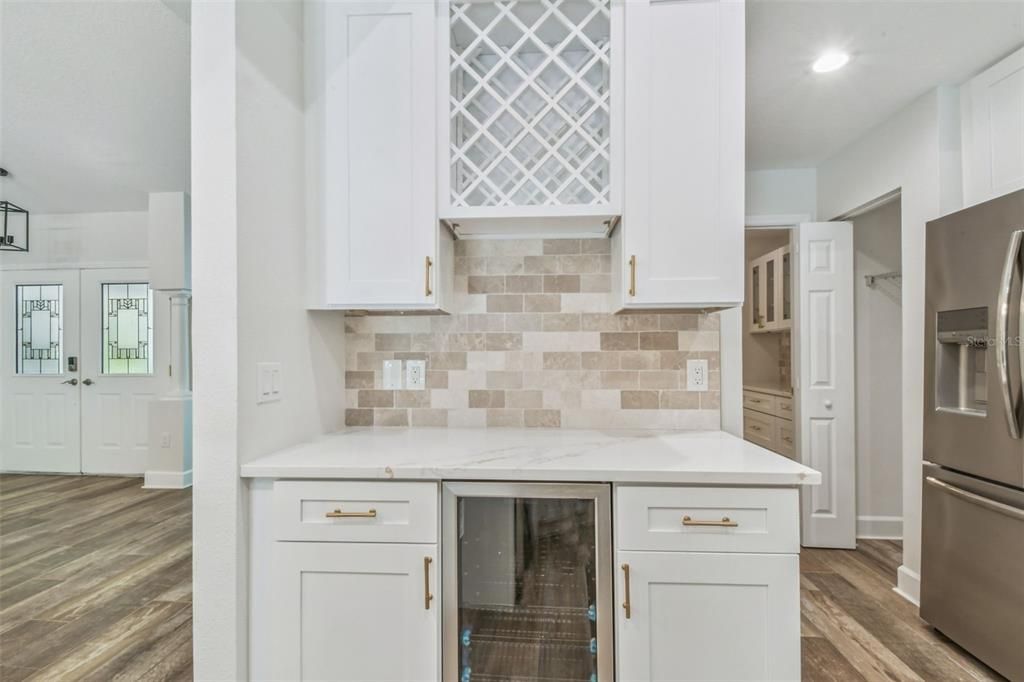 En Venta: $865,000 (5 camas, 2 baños, 2680 Pies cuadrados)