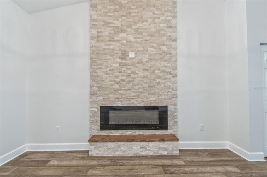 En Venta: $865,000 (5 camas, 2 baños, 2680 Pies cuadrados)