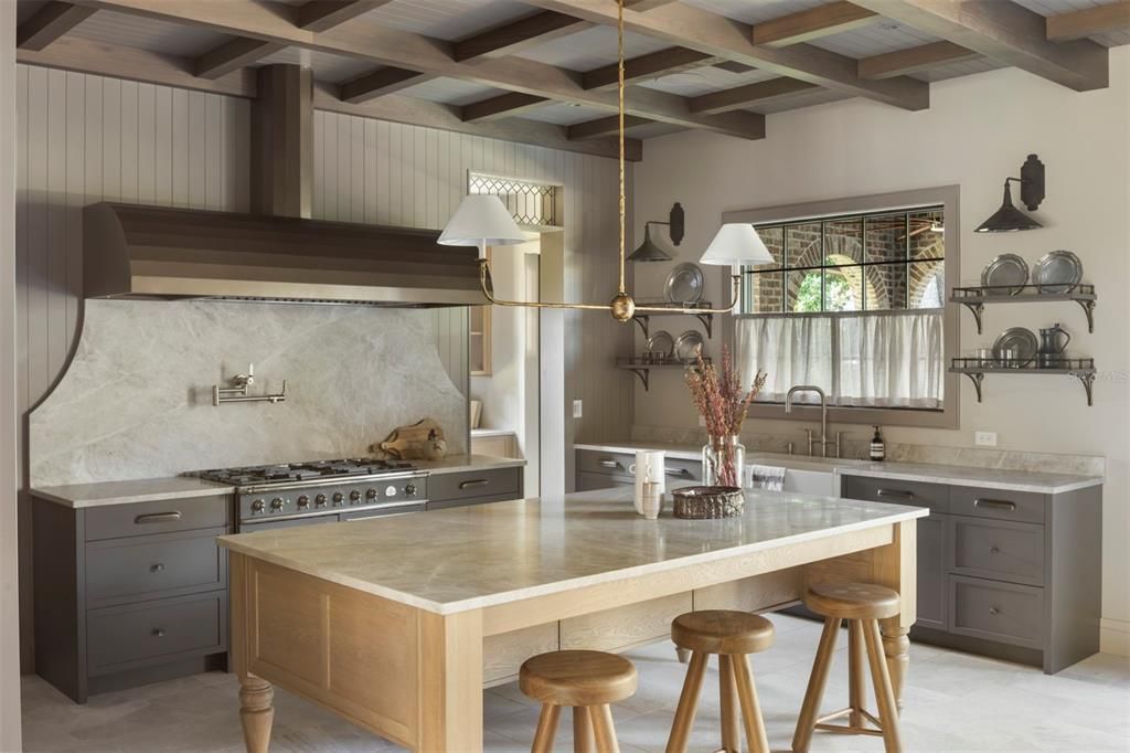 En Venta: $4,250,000 (4 camas, 5 baños, 3720 Pies cuadrados)