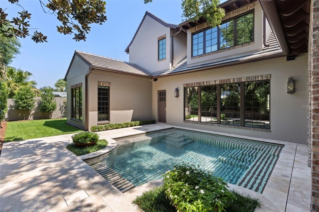 En Venta: $4,250,000 (4 camas, 5 baños, 3720 Pies cuadrados)