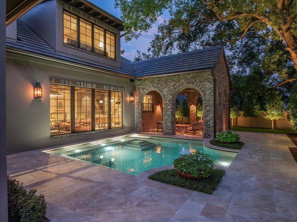 En Venta: $4,250,000 (4 camas, 5 baños, 3720 Pies cuadrados)