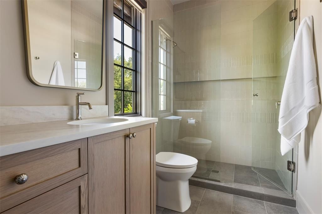 En Venta: $4,250,000 (4 camas, 5 baños, 3720 Pies cuadrados)