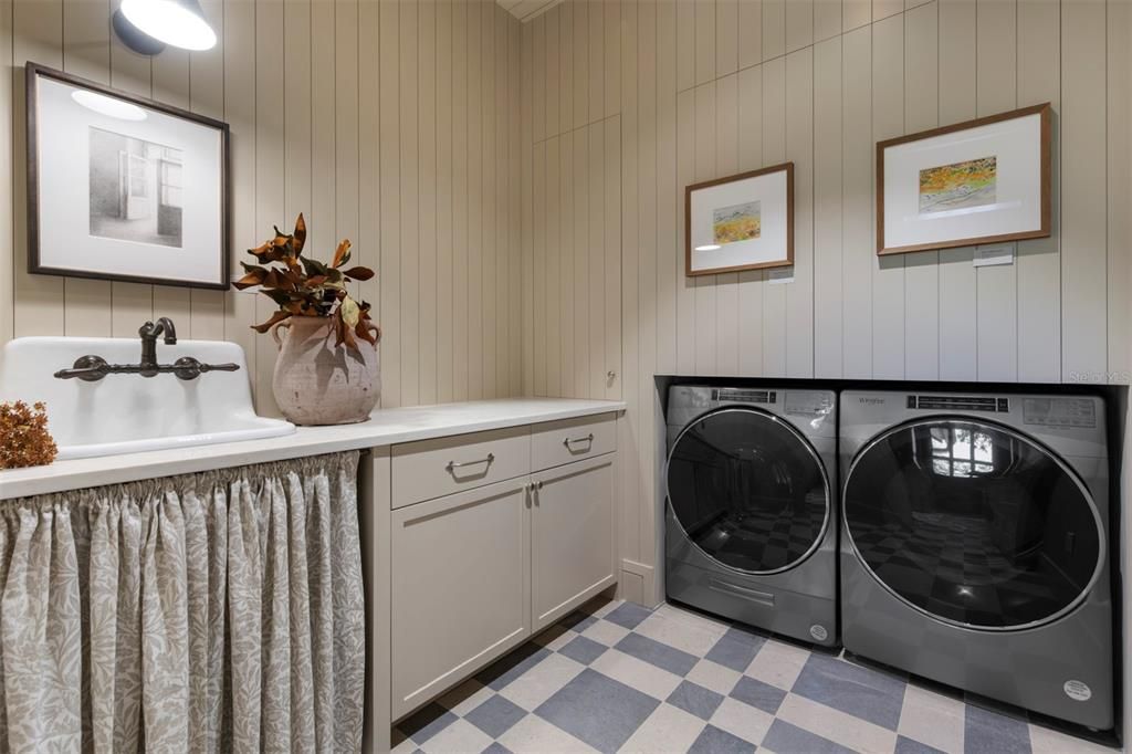 En Venta: $4,250,000 (4 camas, 5 baños, 3720 Pies cuadrados)