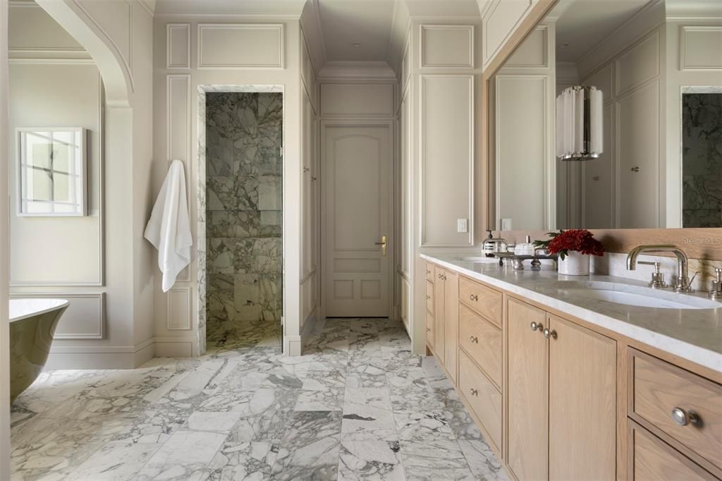 En Venta: $4,250,000 (4 camas, 5 baños, 3720 Pies cuadrados)