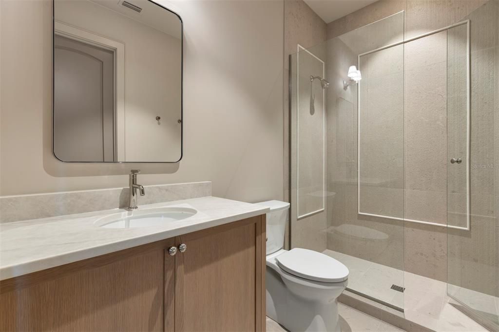 En Venta: $4,250,000 (4 camas, 5 baños, 3720 Pies cuadrados)