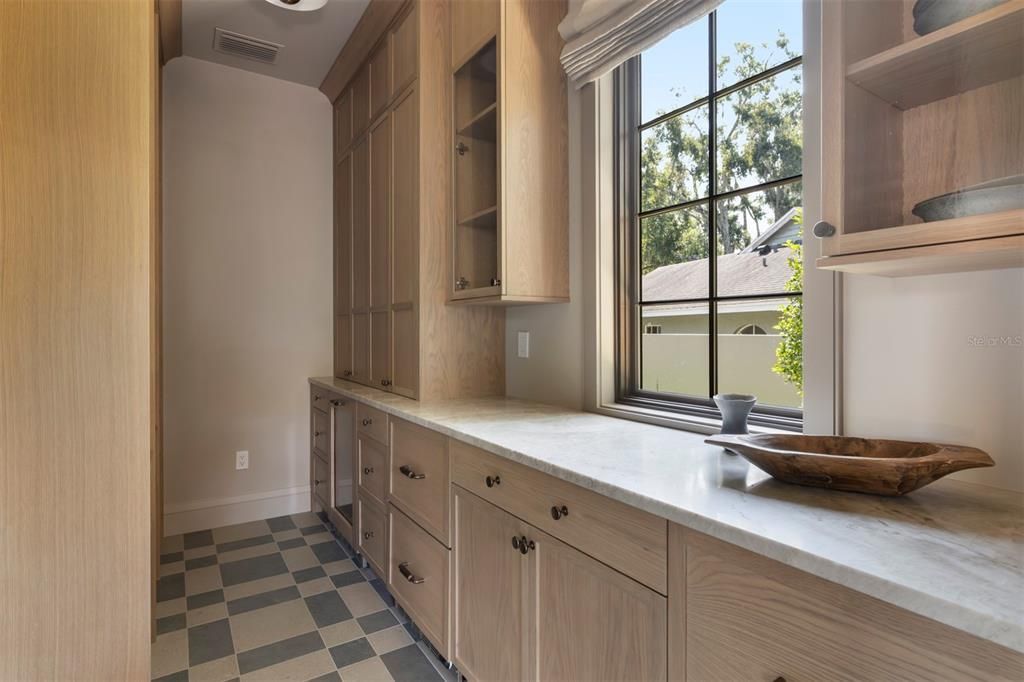 En Venta: $4,250,000 (4 camas, 5 baños, 3720 Pies cuadrados)