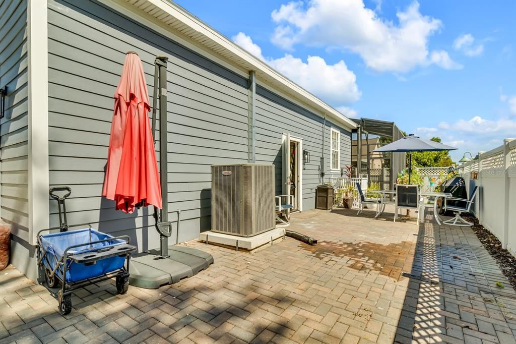 For Sale: $584,995 (4 beds, 2 baths, 2544 Square Feet)