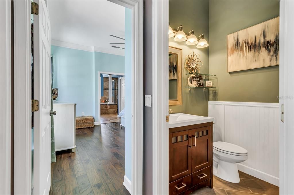 For Sale: $584,995 (4 beds, 2 baths, 2544 Square Feet)