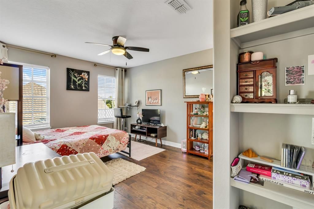 For Sale: $584,995 (4 beds, 2 baths, 2544 Square Feet)