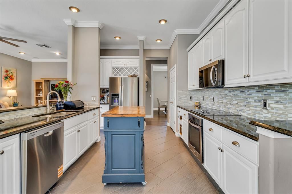 For Sale: $584,995 (4 beds, 2 baths, 2544 Square Feet)