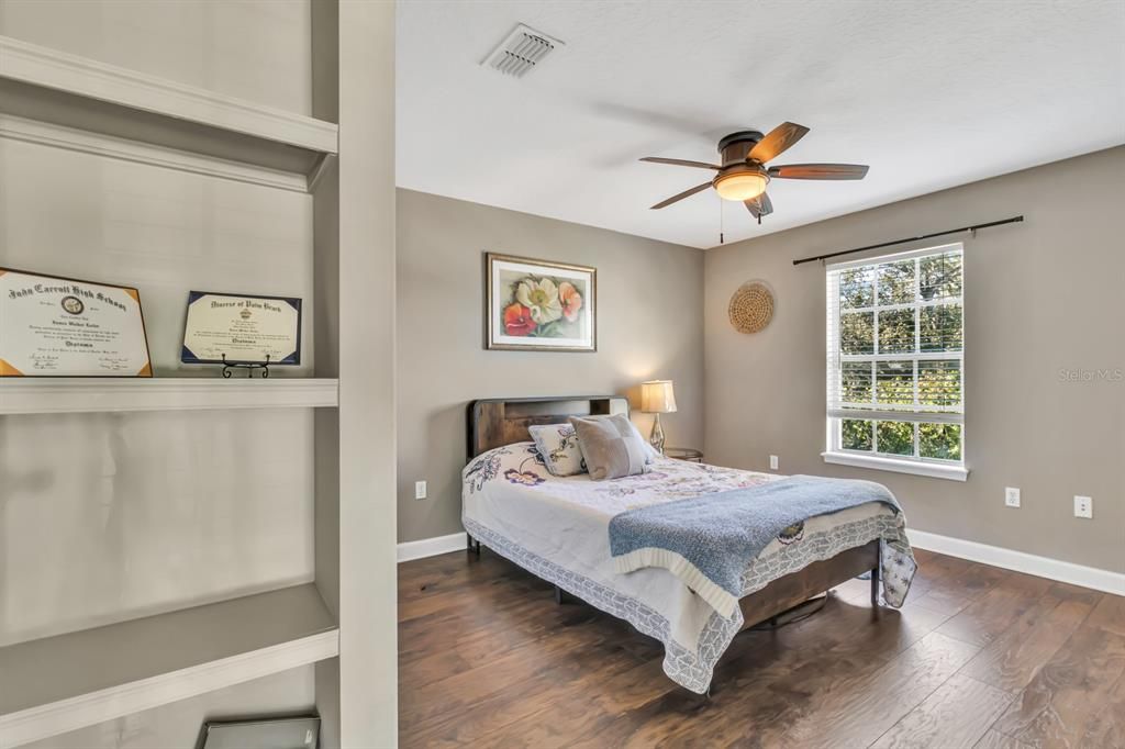 For Sale: $584,995 (4 beds, 2 baths, 2544 Square Feet)