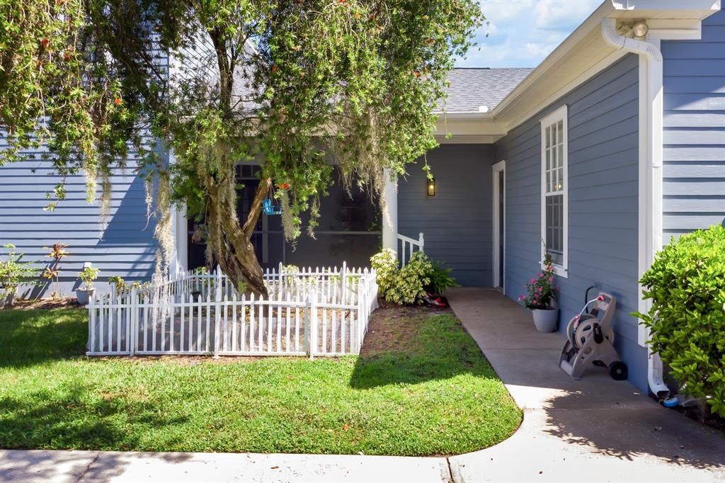 For Sale: $584,995 (4 beds, 2 baths, 2544 Square Feet)