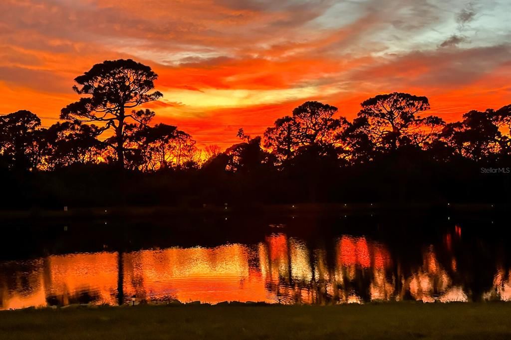 待售: $348,800 (2 贝兹, 2 浴室, 1765 平方英尺)