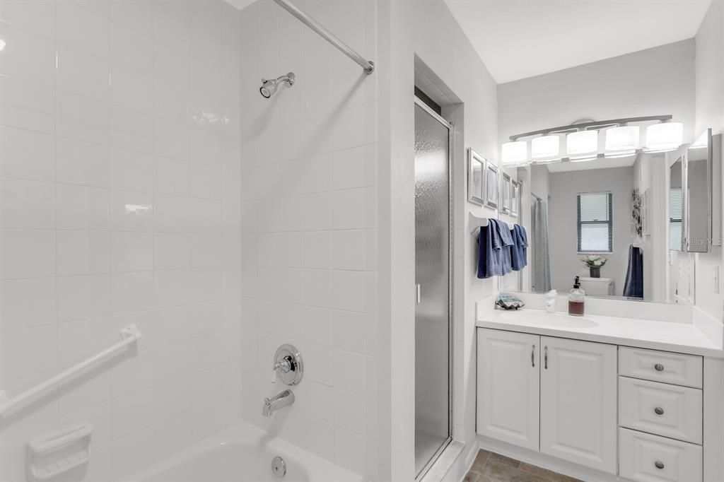 待售: $348,800 (2 贝兹, 2 浴室, 1765 平方英尺)