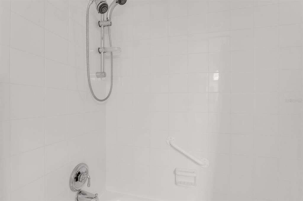 待售: $348,800 (2 贝兹, 2 浴室, 1765 平方英尺)