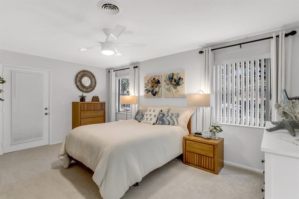 待售: $348,800 (2 贝兹, 2 浴室, 1765 平方英尺)