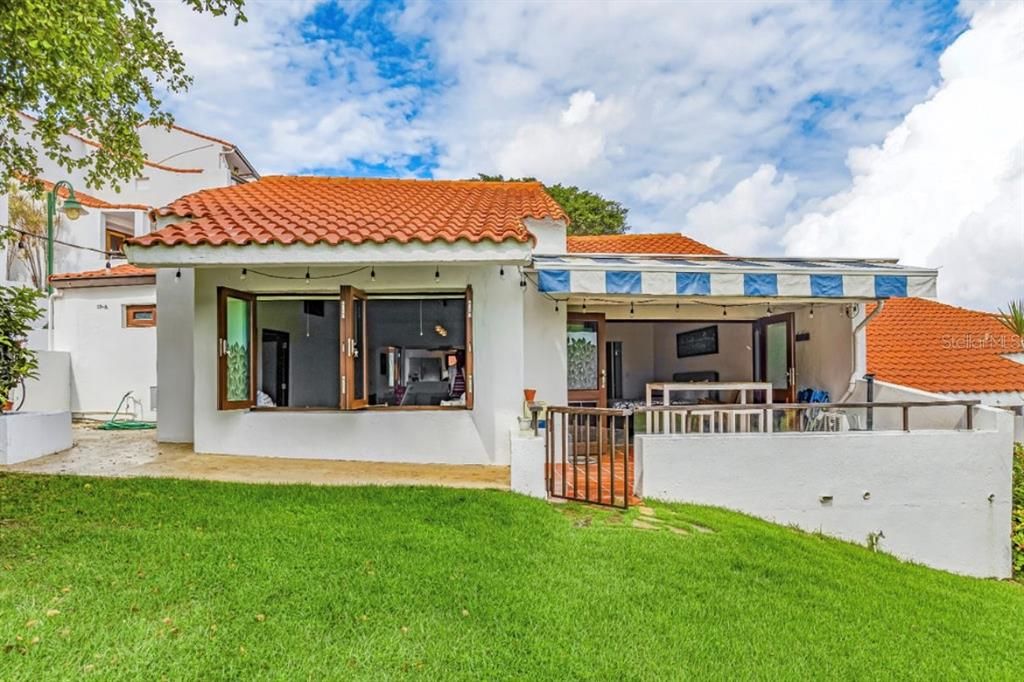 For Rent: $3,500 (2 beds, 2 baths, 1010 Square Feet)