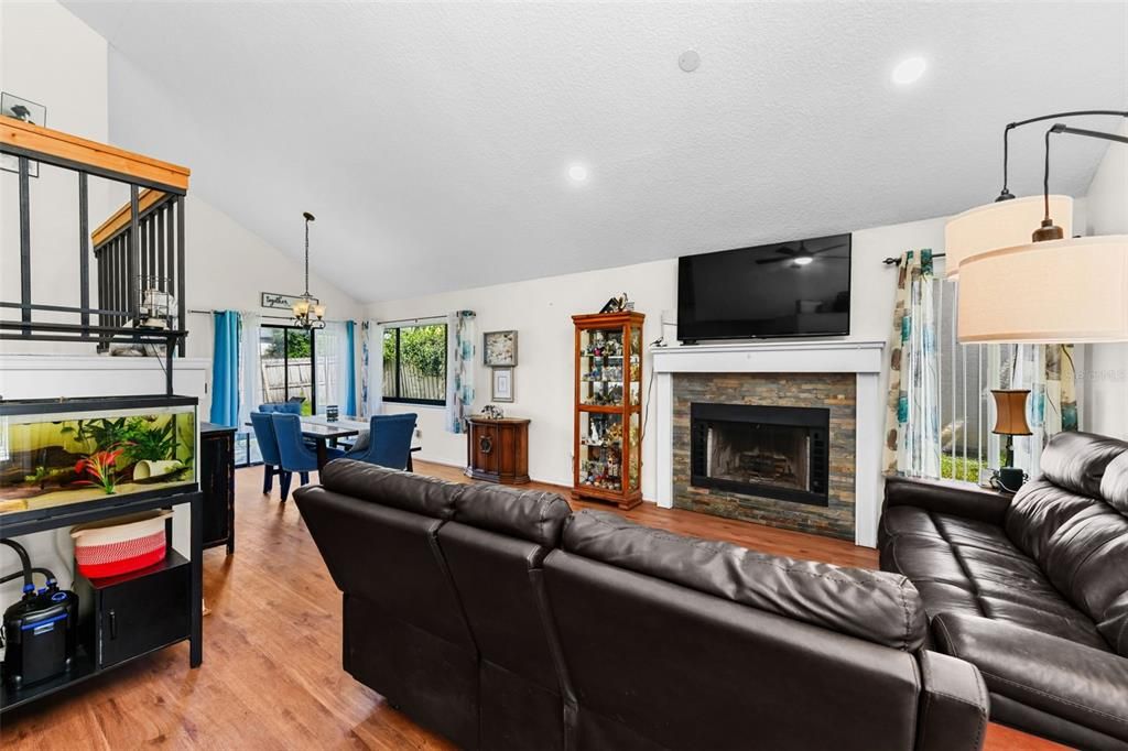 For Sale: $405,000 (3 beds, 2 baths, 2140 Square Feet)