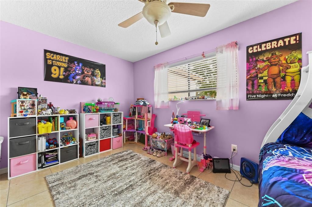 For Sale: $405,000 (3 beds, 2 baths, 2140 Square Feet)