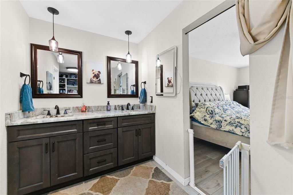 For Sale: $405,000 (3 beds, 2 baths, 2140 Square Feet)