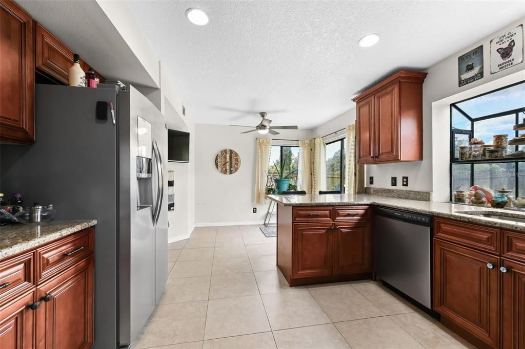 For Sale: $405,000 (3 beds, 2 baths, 2140 Square Feet)