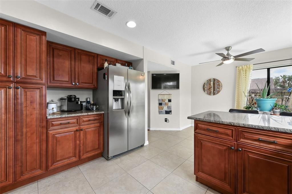 For Sale: $405,000 (3 beds, 2 baths, 2140 Square Feet)