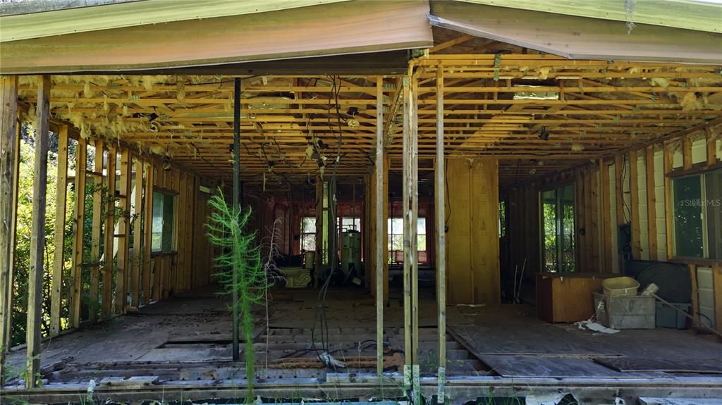 Active With Contract: $213,000 (3 beds, 2 baths, 1344 Square Feet)