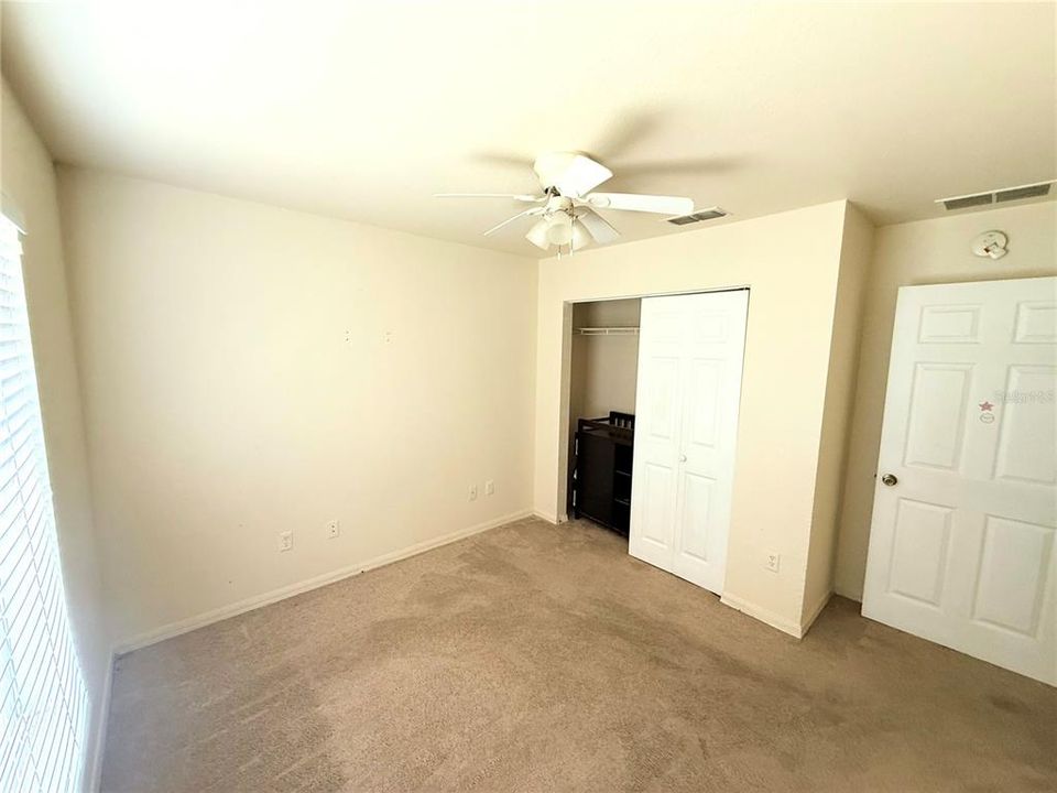 合同活跃: $209,900 (3 贝兹, 2 浴室, 1370 平方英尺)