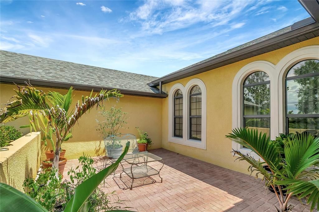 待售: $900,000 (4 贝兹, 3 浴室, 3122 平方英尺)